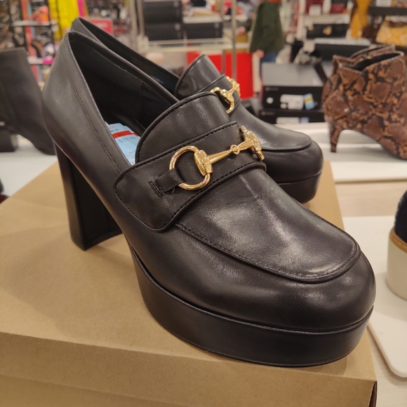 Steve Madden Shoes - New! Steve Madden Cinderella Platforms